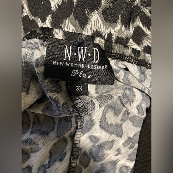 Plus size 3X animal print dress - Picture 3 of 3